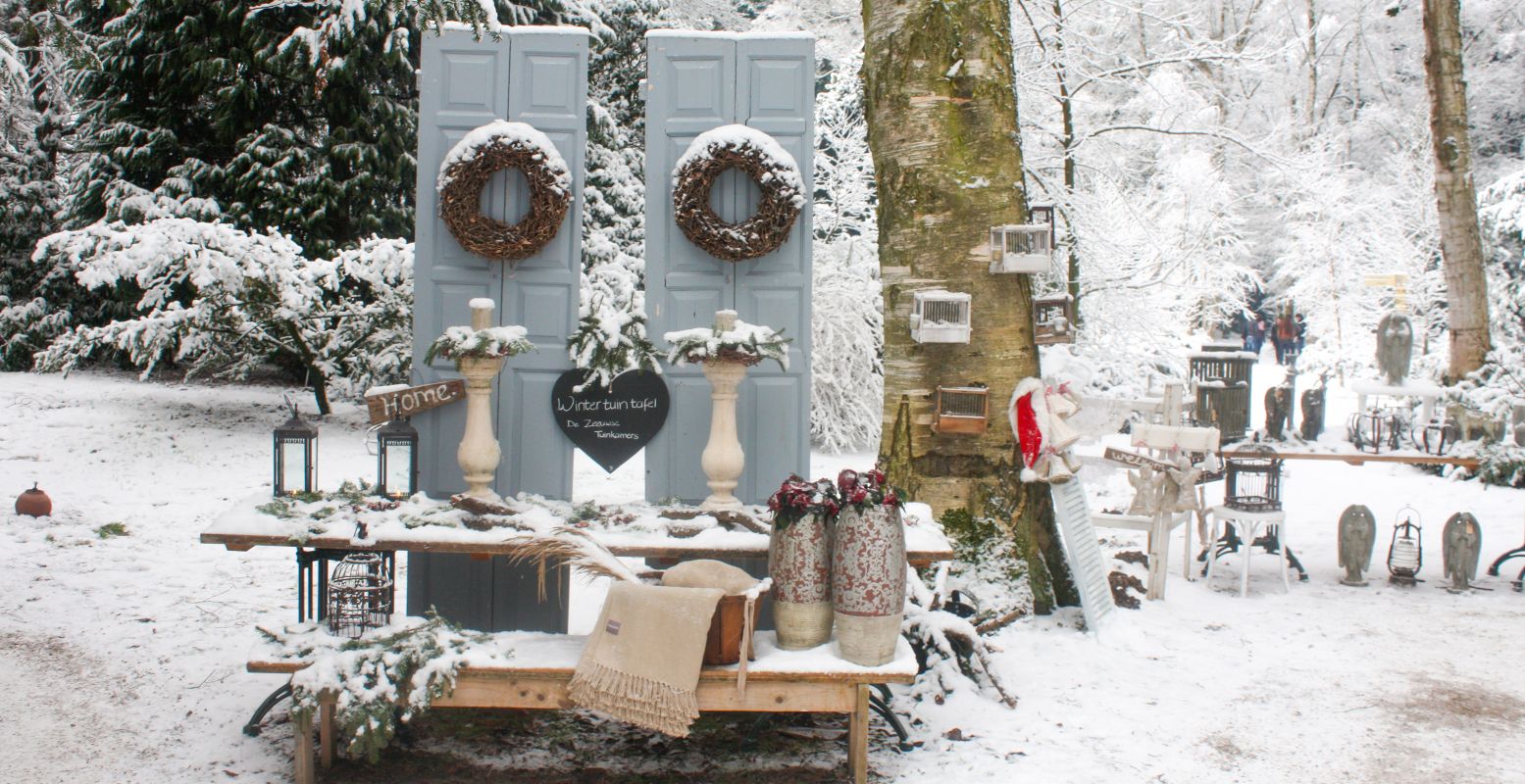 Een winterse markt wordt extra sfeervol tussen de bomen van Bomenmuseum Gimborn. Foto: Bomenmuseum Gimborn/heuvelrugmarkten.nl