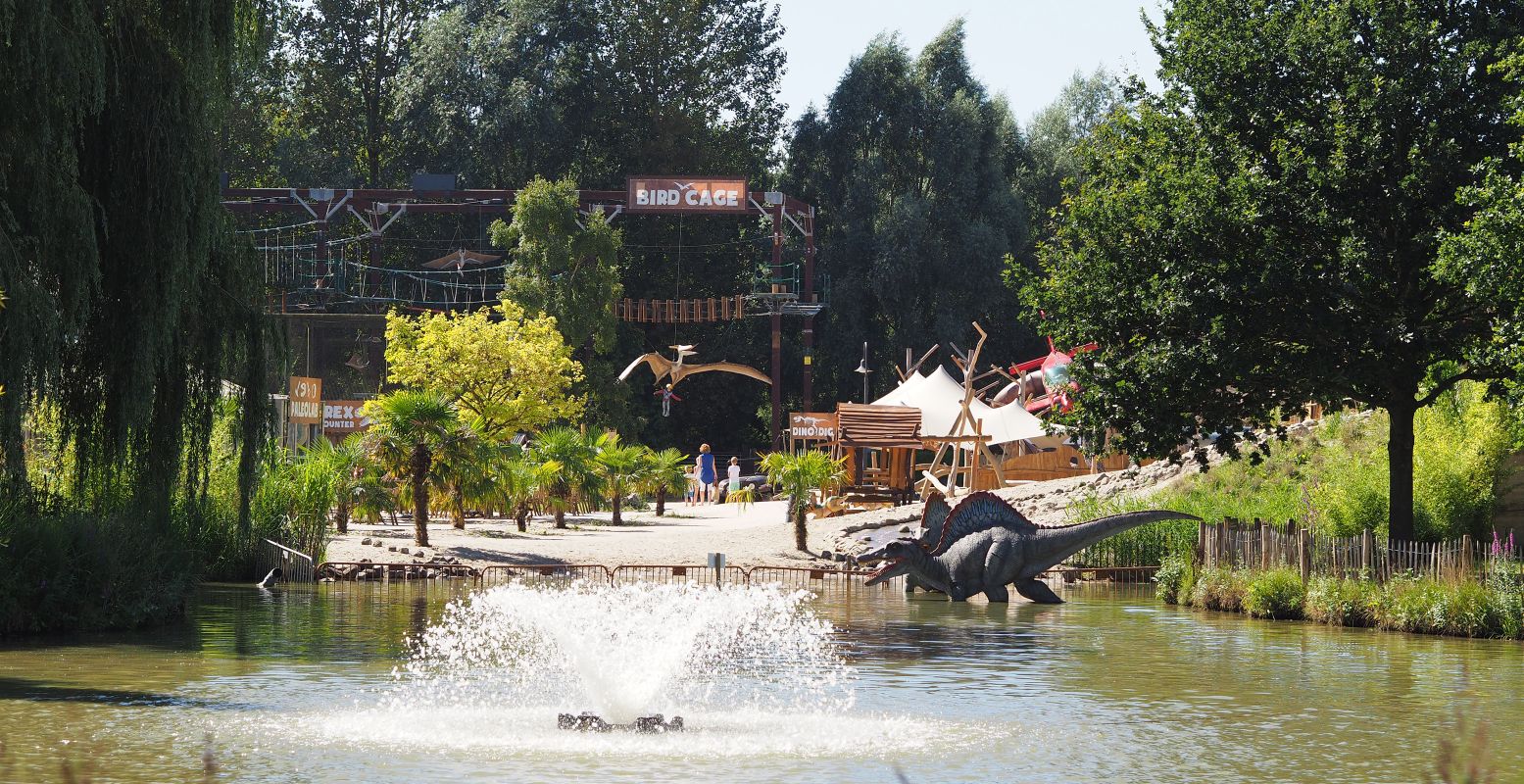 Kom spelen tussen de dino's in Dinoland. Foto: Dinoland Zwolle