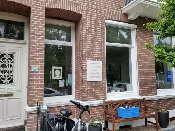 Het geboortehuis van Etty Hillesum, het Etty Hillesumhuis. Foto: DagjeWeg.NL Het geboortehuis van Etty Hillesum, het Etty Hillesumhuis. Foto: DagjeWeg.NL
