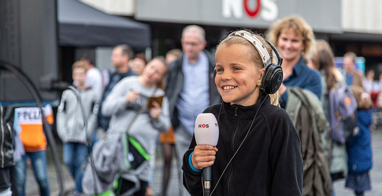Leer presenteren op het NOS Journaalplein. Foto: Dutch Media Week