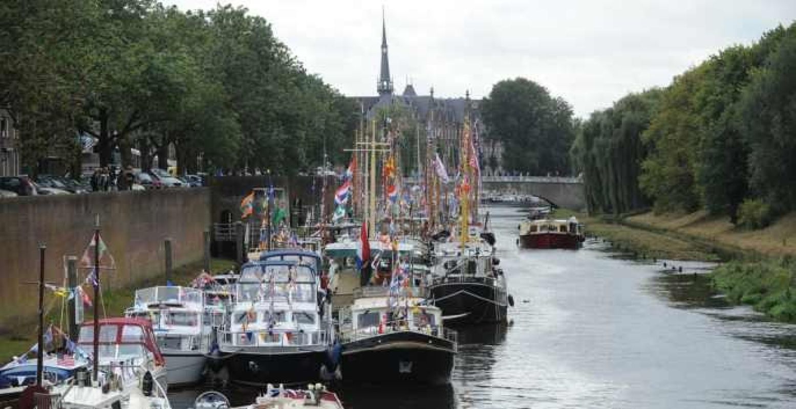 De mooiste historische schepen zie je dit weekend in 's-Hertogenbosch. Foto: Henk van Esch