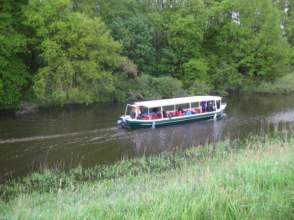 Maak een rondvaart door de natuur rondom Hattem. Foto: Vadesto