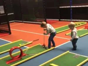 Buiten regent het? Binnen is het heerlijk droog. Foto: Indoorpretpark Maassluis