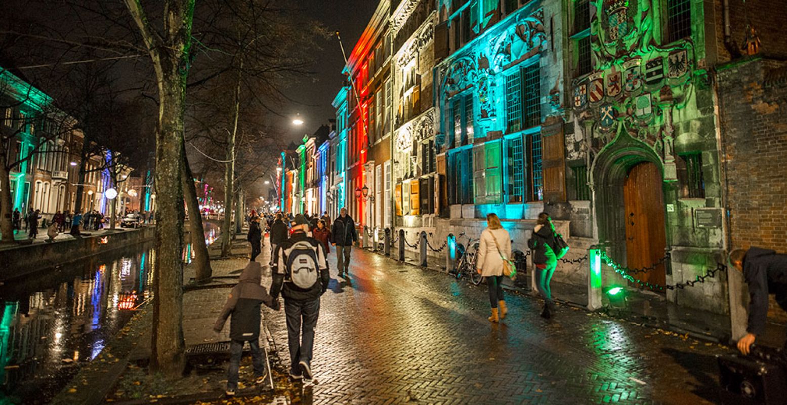 Tijdens De Donkere Dagen van Delft is de binnenstad extra sfeervol. Foto: De Donkere Dagen van Delft © De Burgemeesters.