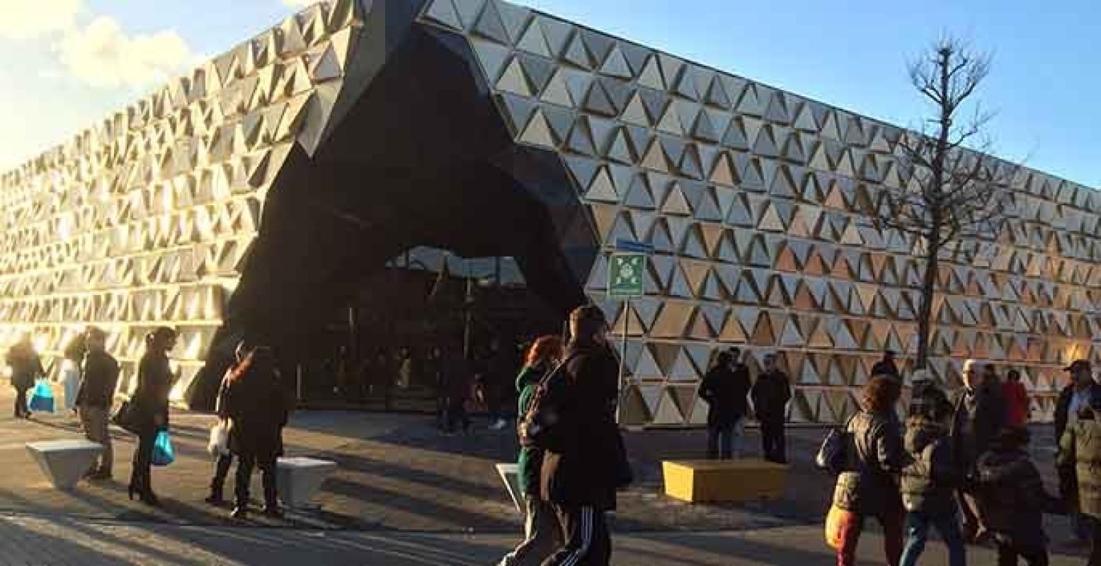 De glimmende Goudsouk wordt officieel geopend. Foto: Bazaar Beverwijk