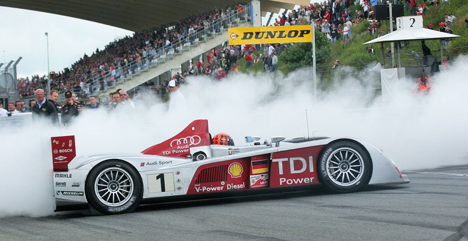 Christijan Albers reed tweemaal op Le Mans voor het fabrieksteam van Audi. In 2008 gaf hij met één van de Audi's een spectaculaire demonstratie op Zandvoort. Foto: Zandvoorts Museum © Willem J. Staat.