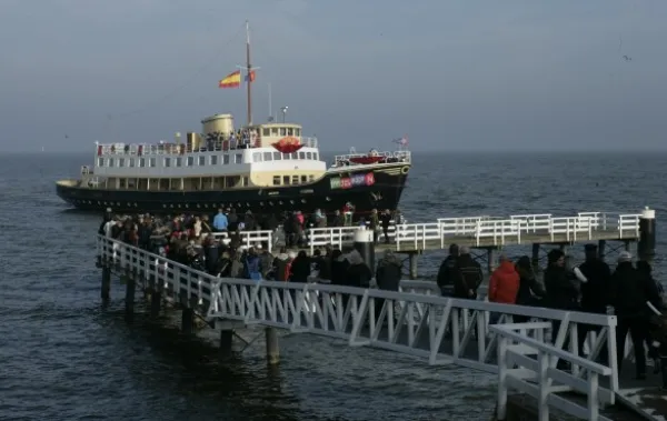 Pak de stoomtram naar de Pakjesboot