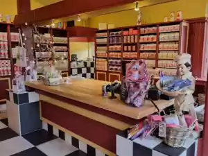 Bolletje Winkel Koop lekkere Bolletje producten in het winkeltje. Foto: Bolletje Museum