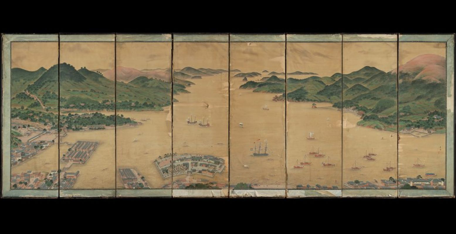Kamerscherm 'Uitzicht op Deshima in de baai van Nagasaki'; Kawahara Keiga (1786-c.1860) ; inkt en pigmenten op zijde; circa 1836. Foto: Museum Volkenkunde