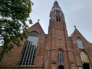 Vooraanzicht van de Sint-Jacobskerk in Vlissingen. Foto: DagjeWeg.NL