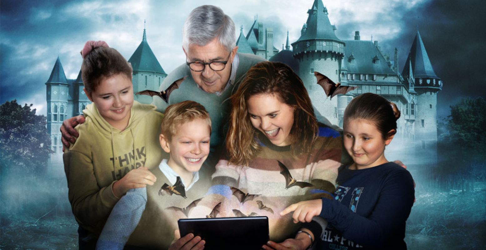 Ga tijdens de privérondleiding Torendol in Kasteel de Haar op avontuur met een tablet én een gids. Foto: Kasteel de Haar Ga tijdens de privérondleiding Torendol in Kasteel de Haar op avontuur met een tablet én een gids. Foto: Kasteel de Haar