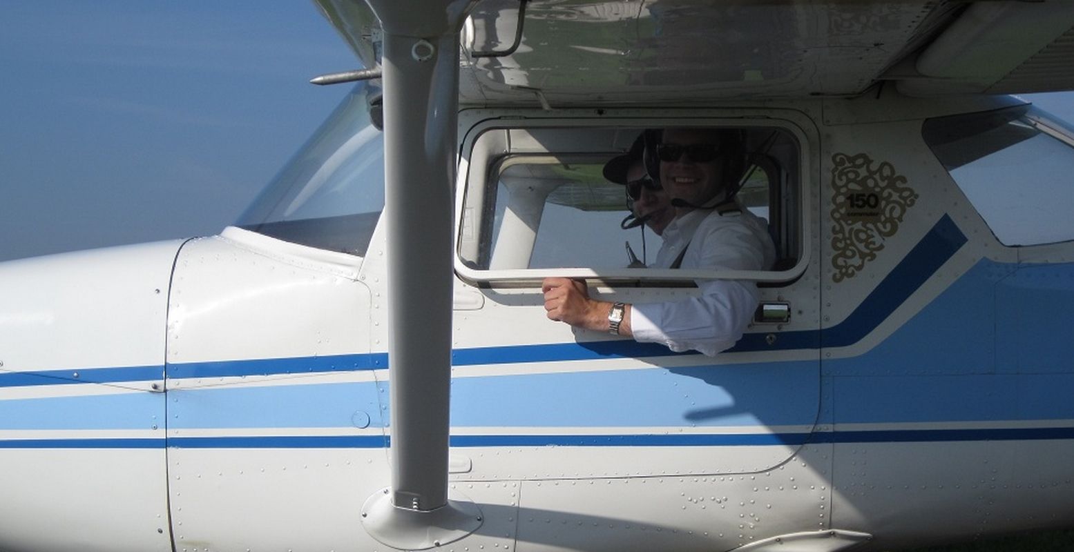 Nog ideeën nodig voor je bucketlist? Wat dacht je van zelf vliegen in een vliegtuig? Foto: VliegExperience.nl