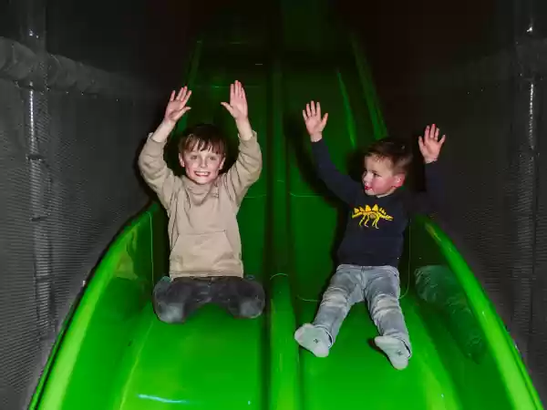 Durf jij van de freefall-glijbaan af? Foto: Klok'uus