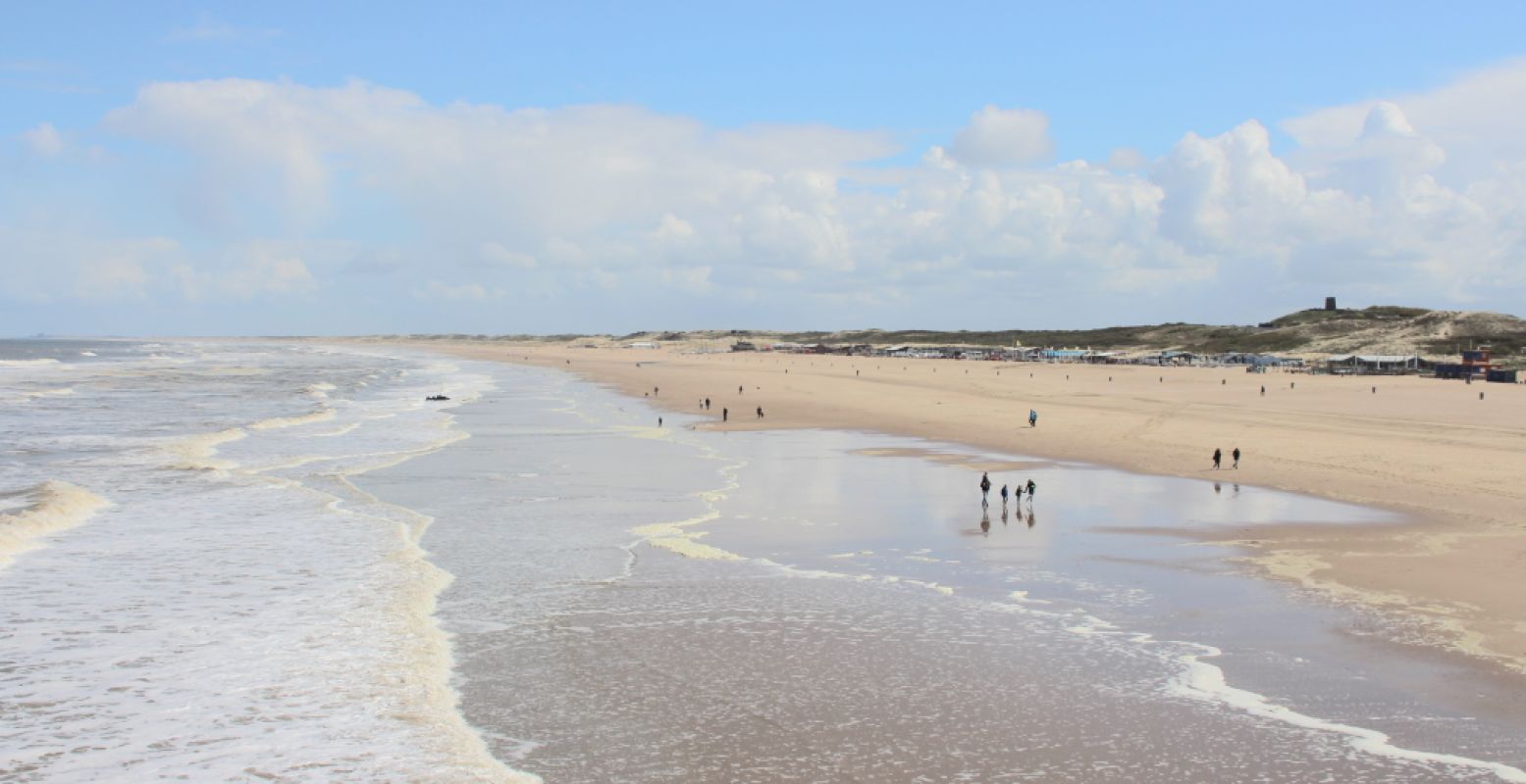 Vind rust aan de kust. Doe een dagje strand en geniet van Nederlandse duinen en zandstranden. Foto: DagjeWeg.NL, Coby Boschma.