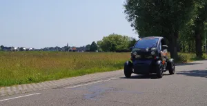 Elektrisch toeren door een prachtig Hollands landschap Stap in een elektrische Twizy en toer op een ontspannen manier door de omgeving van Lisse. Foto: DagjeWeg.NL