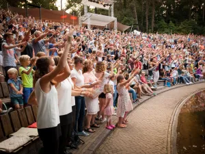 Het publiek geniet. Foto: Andy Doornhein