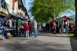 XXL Vlooienmarkt Sportpark Uden Fotografe  Ingrid Wardenaar