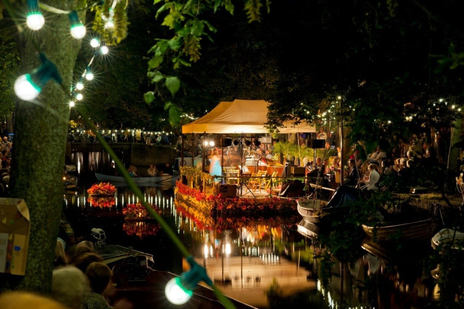 Geniet van heerlijke zomeravonden tijdens de Westfriese Waterweken in Hoorn. Foto: Westfriese Waterweken.