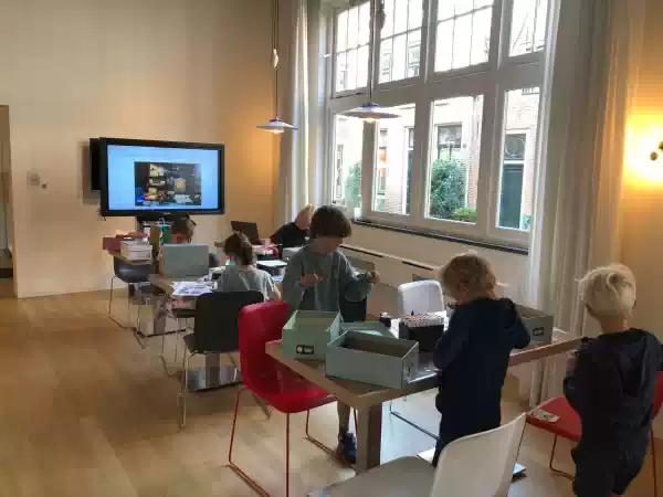 Maak je eigen mini–natuurwereld! foto : verwey museum haarlem