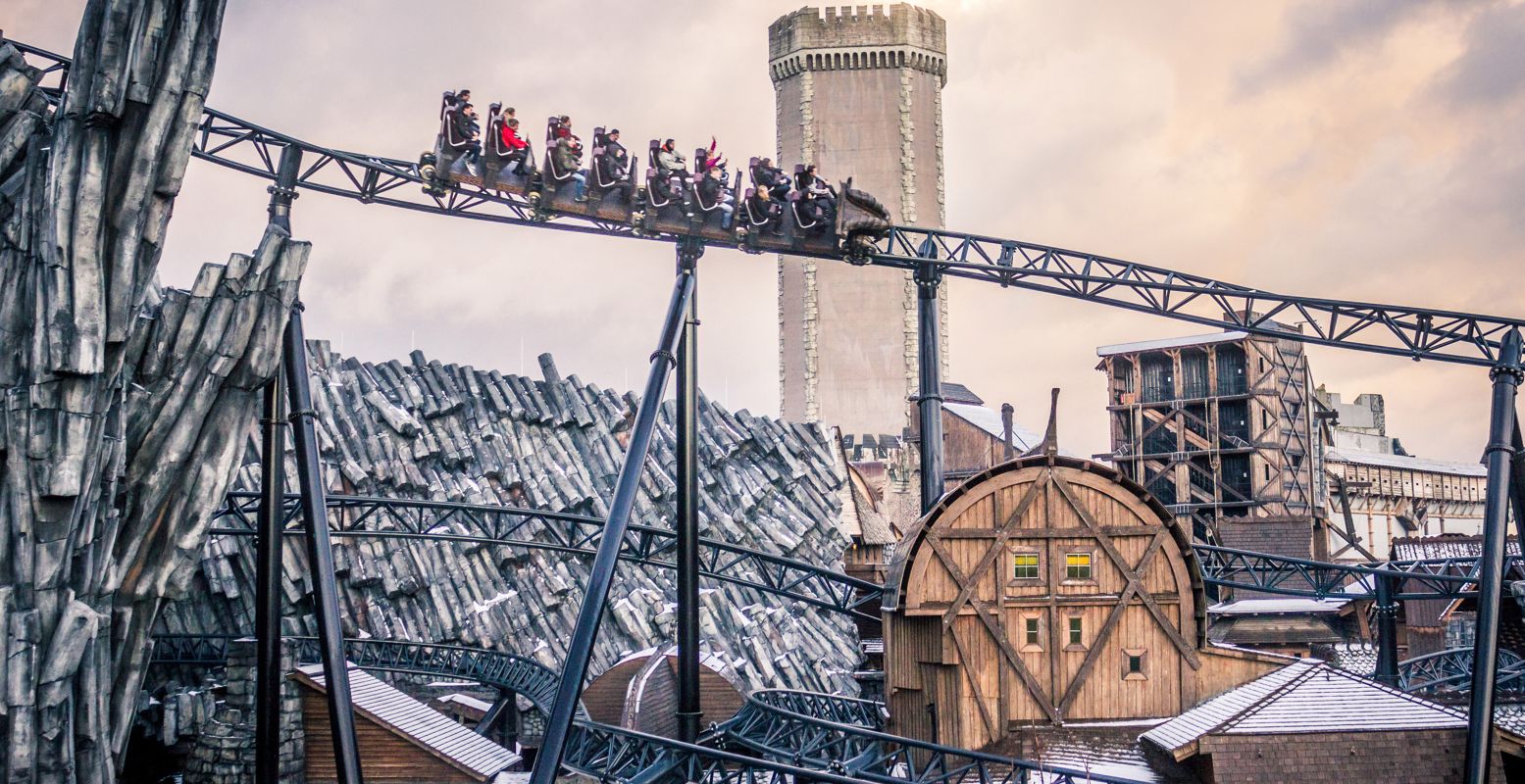 Ook de vette achtbanen in Klugheim, Phantasialand, zijn de hele winter open. Foto: Phantasialand