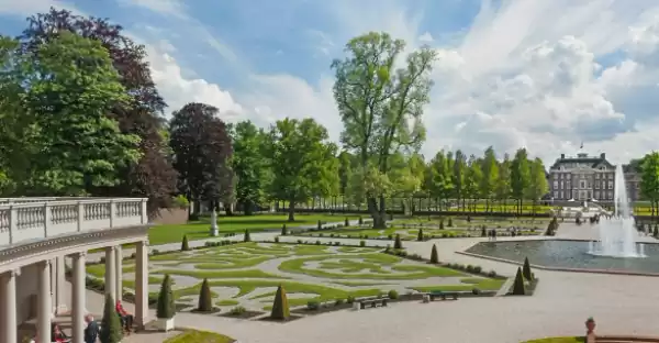 Paleis Het Loo, een koninklijk dagje uit! Paleis Het Loo, een koninklijk dagje uit!