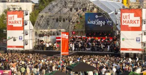 Uitmarkt: gratis festival vol cultuur De Musical Sing-a-Long is de bekende afsluiter van de Uitmarkt. Foto: Uitmarkt, klapfilm.nl.