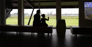 Fraai uitzicht vanuit het museum op de molens van de Zaanse Schans. Foto: Vereniging De Zaansche Molen