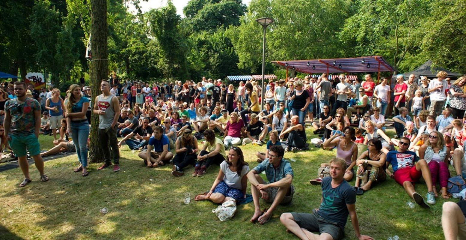 Gemoedelijk en lekker zomers: het Uit Je Bak Festival in Castricum. Foto: Uit Je Bak © Jorinde Reijnierse.