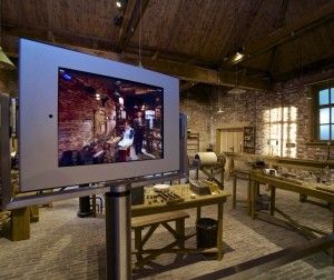 Op pad met de Lampjes Speurtocht. Foto: Philips Museum. Op pad met de Lampjes Speurtocht. Foto: Philips Museum.