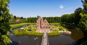 Machtig mooi: Groninger Borgen Burcht Wedde, ook wel de Wedderborg. Foto: Marketing Groningen © Roelof Bos.