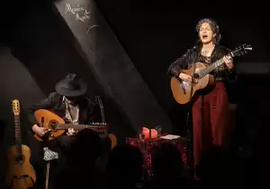 Flamenco bij volle maan in cultuurboerderij Monica Coronado & Manito. Foto:Hans Hoogeboom