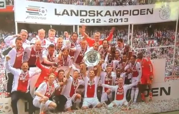 Vier mee met Ajax