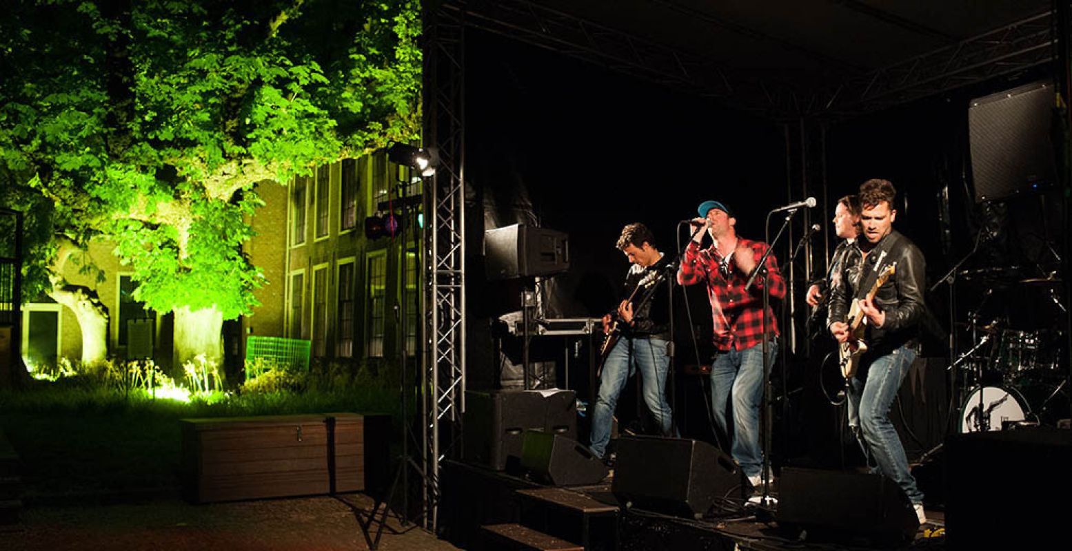 Overal op straat klinkt muziek tijdens Museumnacht Leiden. Foto: Museumnacht Leiden.