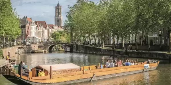 Vaart op replica Romeins schip Utrechtse singels De Meern 1. Foto: Stichting Romeinse Schepen Utrecht