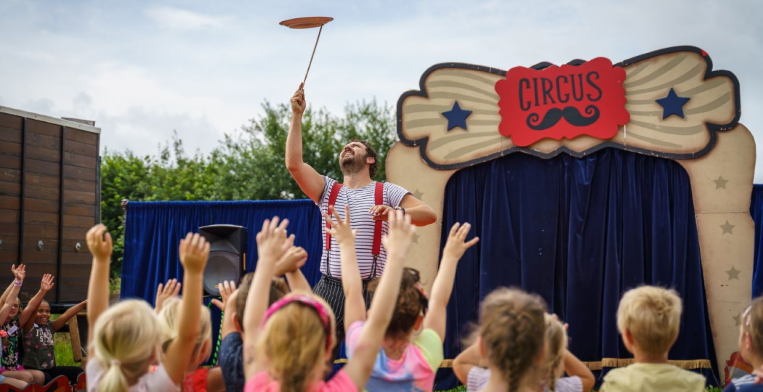 Kinderen worden deze zomervakantie echte circusartiesten. Foto: Circus Snor
