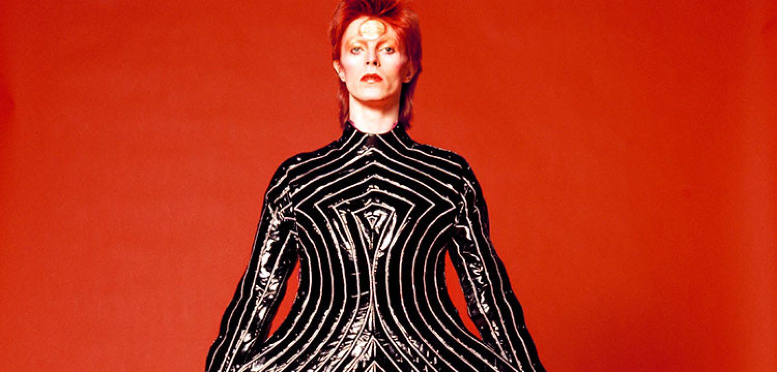 Foto: Striped bodysuit for Aladdin Sane tour, 1973 Design by Kansai Yamamoto Photograph by Masayoshi Sukita - ® Sukita The David Bowie Archive 2012.