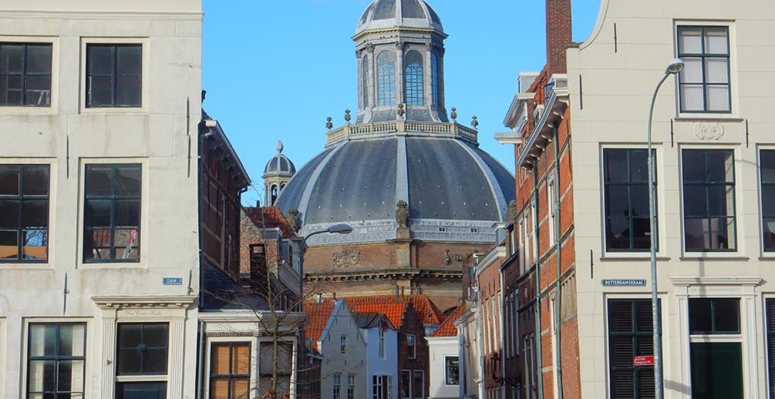 Overal in Middelburg vind je mooie historische doorkijkjes. Foto: Jeanine