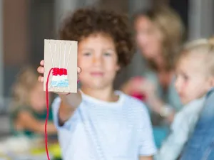 Maak je eigen weefwerkje. Foto: De Museumfabriek.