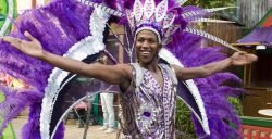 Vier een kleurrijk feest in Slagharen
