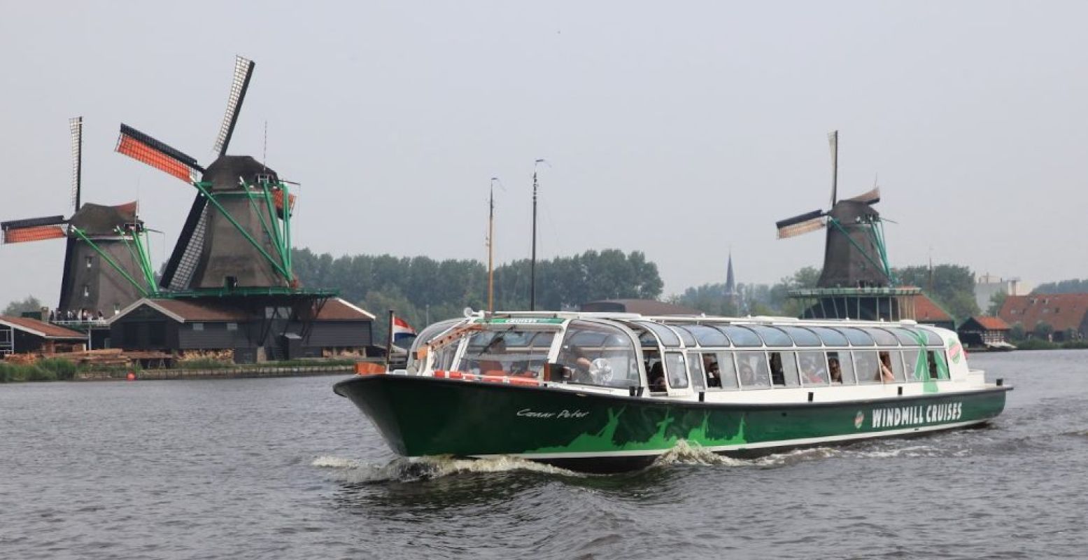 Tijdens de Chocolate River Tour vaar je over de Zaan. Foto: Windmill Cruises.