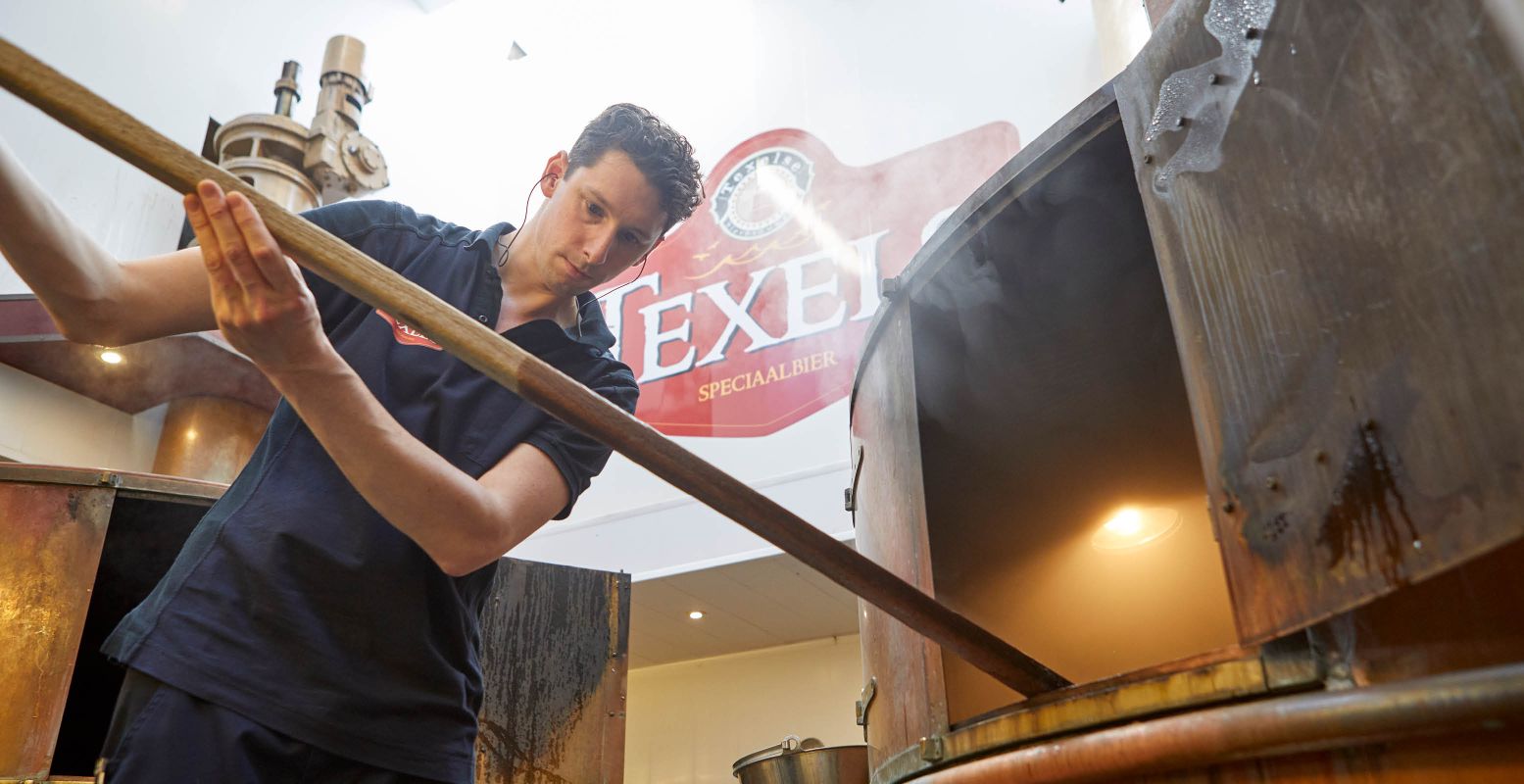 Neem een kijkje bij de bierbrouwerij van Texel. Foto: Visit Wadden © Jonathan Andrew