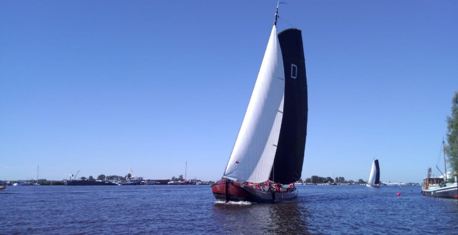 Het skÃ»tsje Twee Gebroeders van Drachten. Foto: DagjeWeg.NL