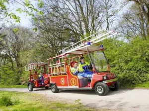 Huur een kinderbrandweerauto.