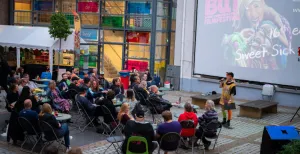 5 filmfestivals om te bezoeken in september Bekijk creatieve films op BUT Festival in Breda. Foto: BUT Film Festival © Martijn Stadhouders
