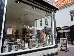 De Pindakaaswinkel Haarlem Volg een workshop pindakaas maken in de Pindakaaswinkel. Foto: DagjeWeg.NL