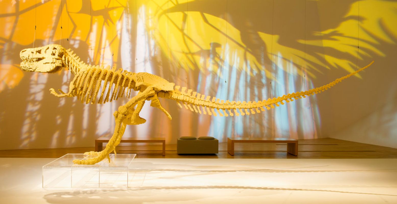 Het gigantische T-rex-skelet, volledig gemaakt van LEGO bestaat uit maar liefst 80.020 steentjes. Foto: The Art of the Brick