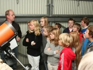 Bezoek een publieksavond. Fotograaf: Hans Lammertink / Publiekssterrenwacht Phoenix