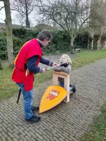 Een nieuwe ridder! Foto; SBKT