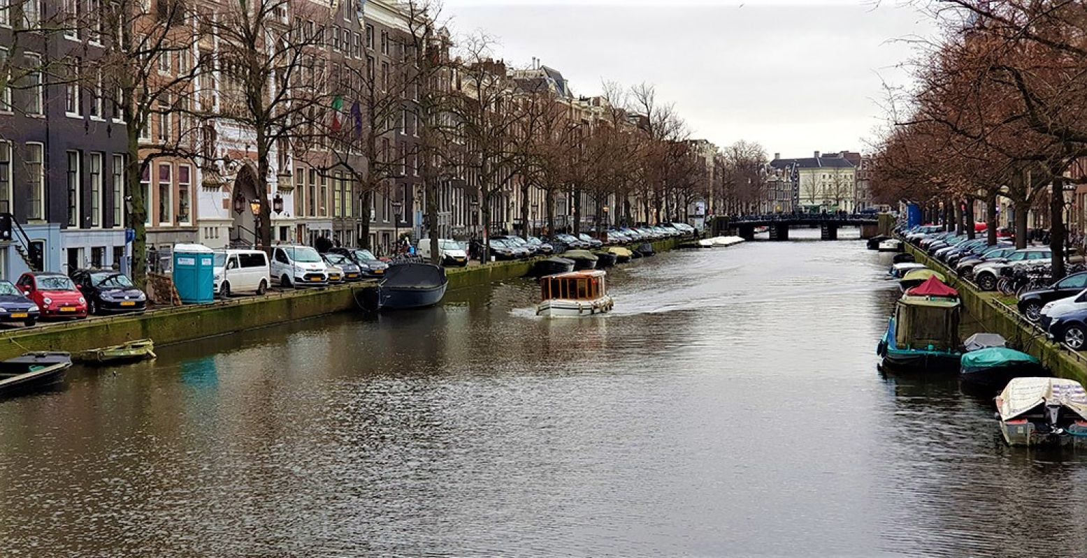 De statige Keizersgracht. Foto: DagjeWeg.NL © Tonny van Oosten