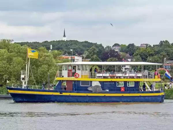 Vaar je mee met een leuk gezelschap? Foto: Stichting Rijnoevervaarten ©